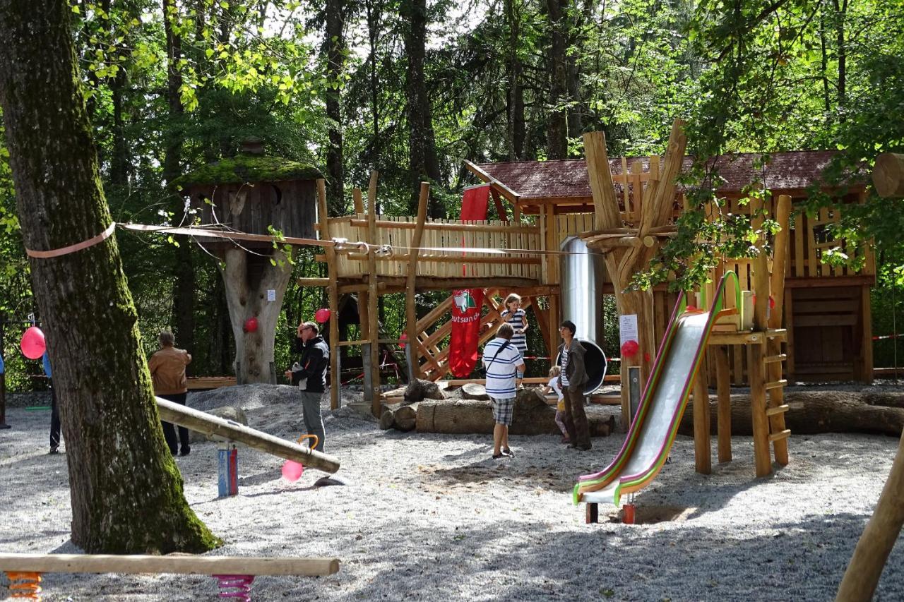 Krug'S Family Hostel Und Restaurant Weilheim in Oberbayern Exterior foto