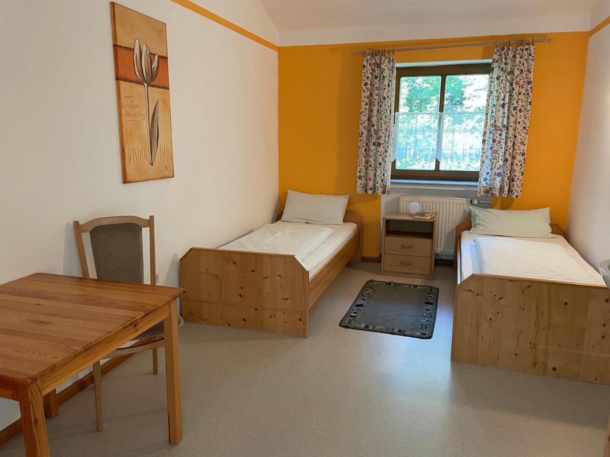 Krug'S Family Hostel Und Restaurant Weilheim in Oberbayern Exterior foto
