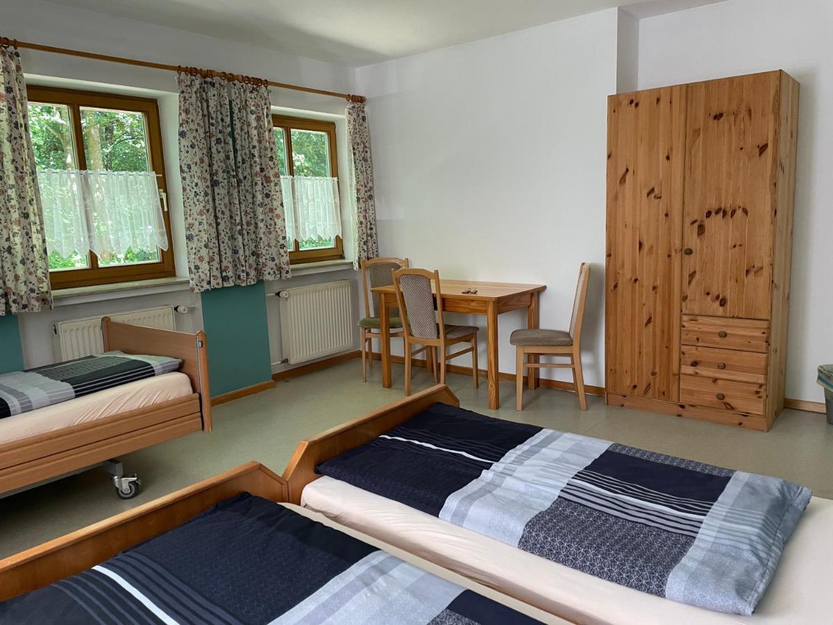 Krug'S Family Hostel Und Restaurant Weilheim in Oberbayern Exterior foto